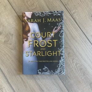 A Court of Frost and Starlight Hardcover
